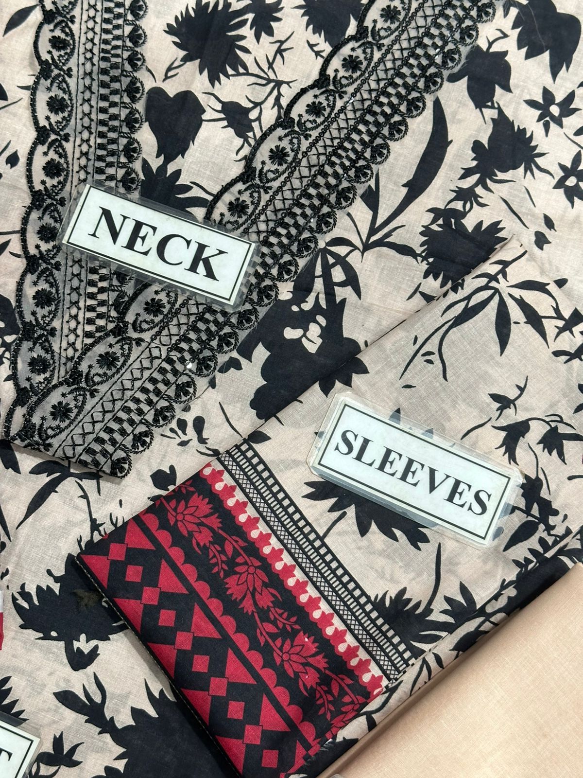 Zainab Chottani Inspired Unstitched Lawn Suit – Embroidered Neck & Daman | Printed Lawn | Plain Trouser