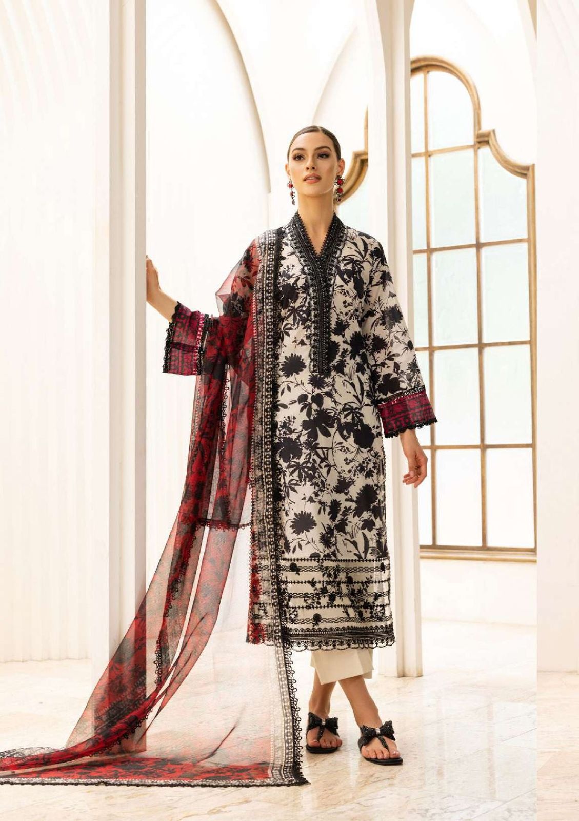 Zainab Chottani Inspired Unstitched Lawn Suit – Embroidered Neck & Daman | Printed Lawn | Plain Trouser