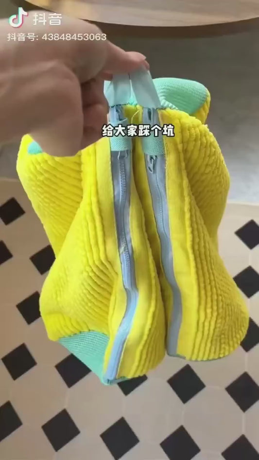 Shoe washing bag