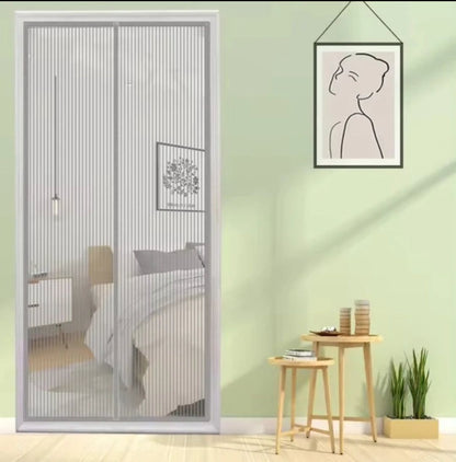 Magic Mesh Magnetic Screen Door – Keep Your Home Bug-Free!
